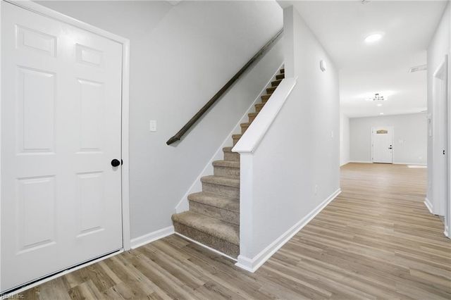 1249 27th St, Newport News, VA 23607