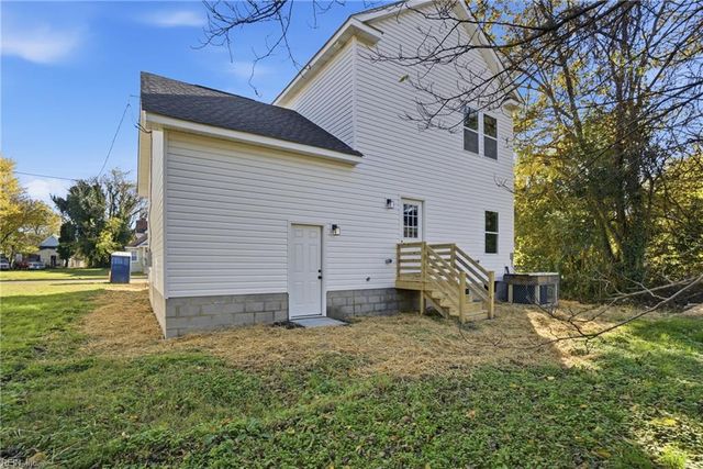 1249 27th St, Newport News, VA 23607