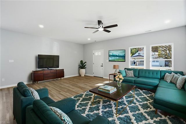 1249 27th St, Newport News, VA 23607