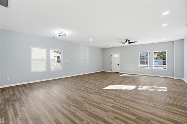 1249 27th St, Newport News, VA 23607