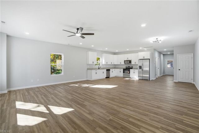 1249 27th St, Newport News, VA 23607