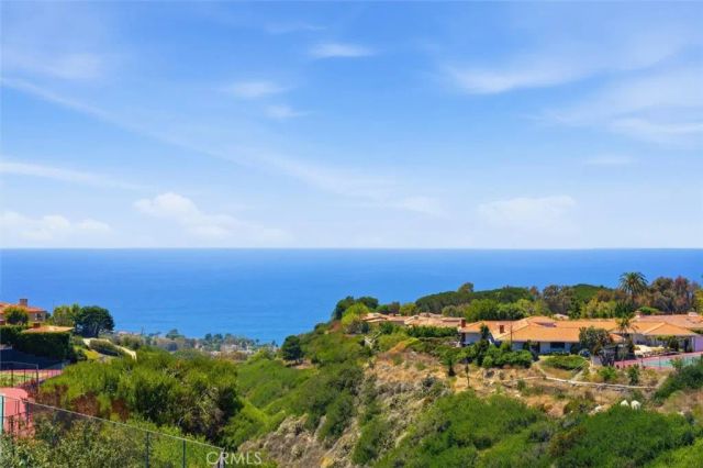 1409 Via Fernandez, Palos Verdes Estates, CA 90274