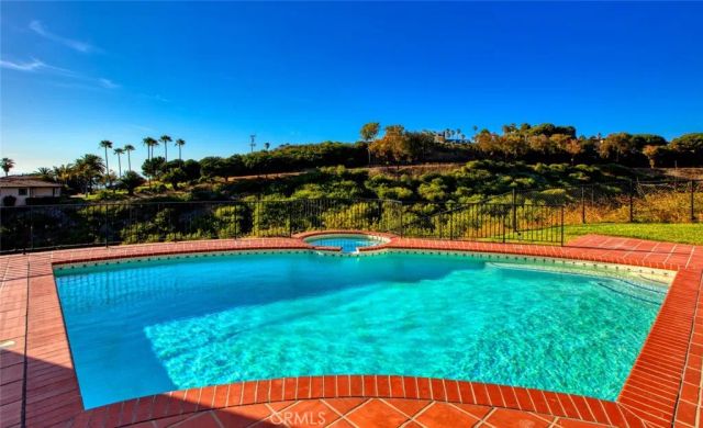 1409 Via Fernandez, Palos Verdes Estates, CA 90274