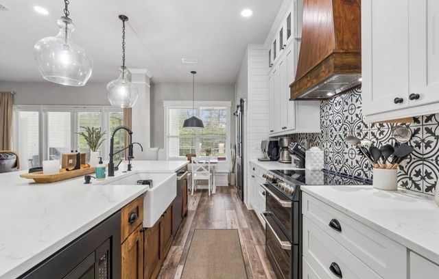 19127 CENTRE ROSE BOULEVARD, Lutz, FL 33558