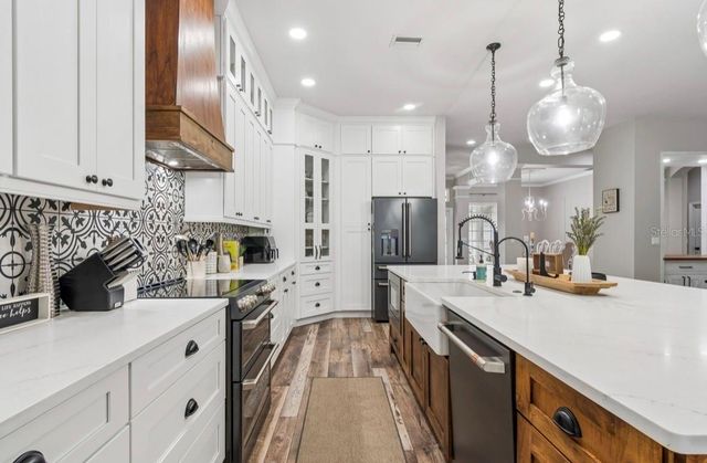 19127 CENTRE ROSE BOULEVARD, Lutz, FL 33558