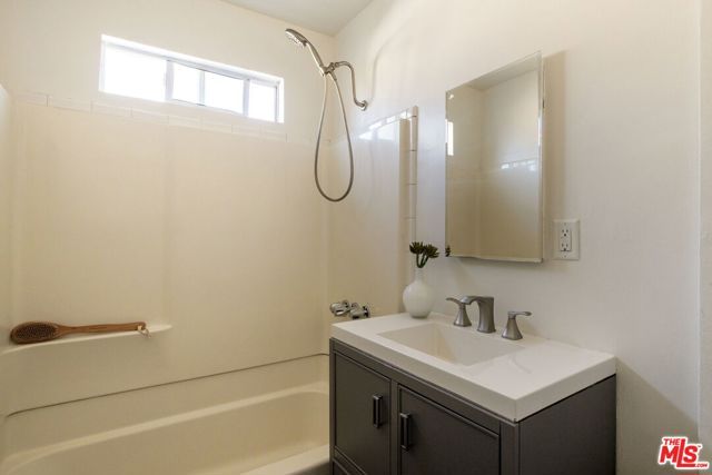 14644 Vose Street, Van Nuys (los Angeles), CA 91405