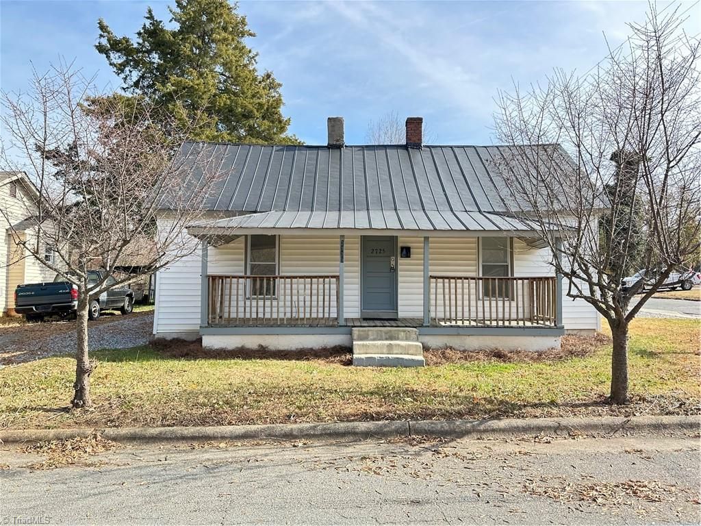 2725 Urban Street, Winston-salem, NC 27107