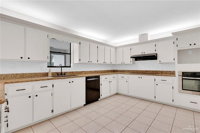 168 Meadow Brooke Lane, San Benito, TX 78586