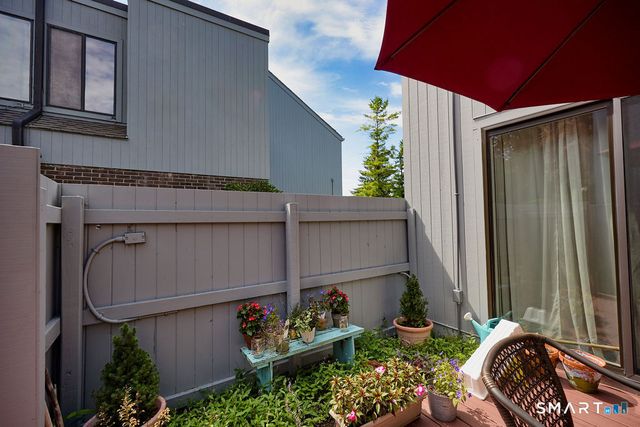 5 Grape Lane 5, Ridgefield, CT 06877