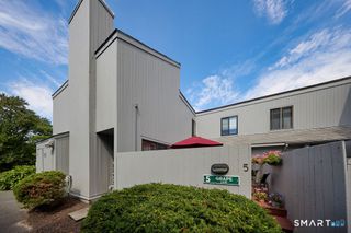 5 Grape Lane 5, Ridgefield, CT 06877