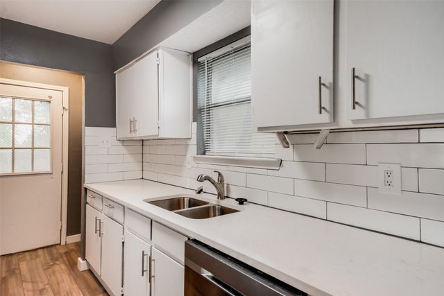 4919 Geddes Avenue, Fort Worth, TX 76107