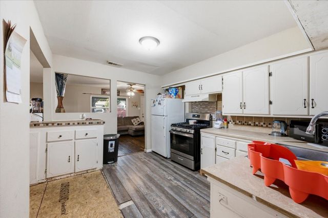 1412 Valley View Street, Mesquite, TX 75149