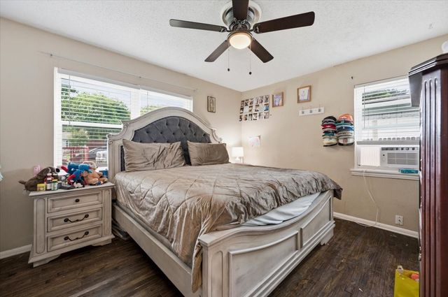1412 Valley View Street, Mesquite, TX 75149