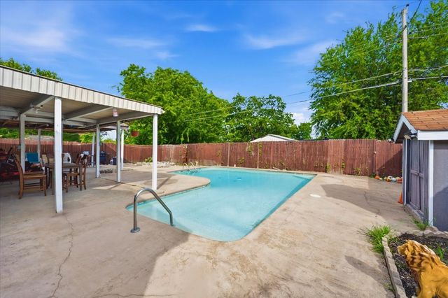 1412 Valley View Street, Mesquite, TX 75149