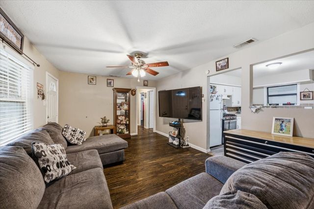 1412 Valley View Street, Mesquite, TX 75149