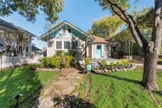 2105 LIPSCOMB Street, Fort Worth, TX 76110