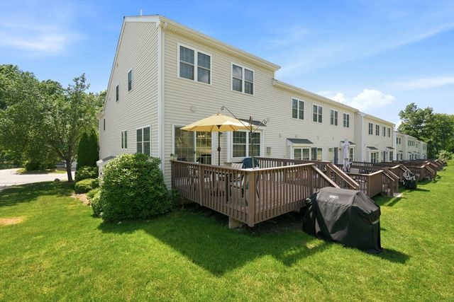 23 Azalea Ln 23, Grafton, MA 01519