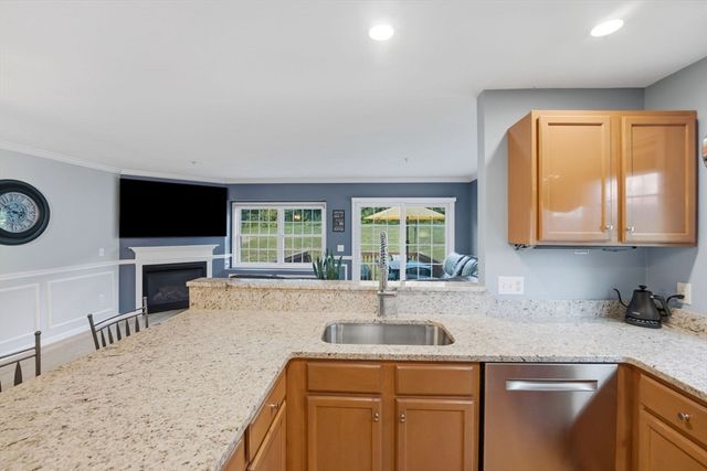 23 Azalea Ln 23, Grafton, MA 01519