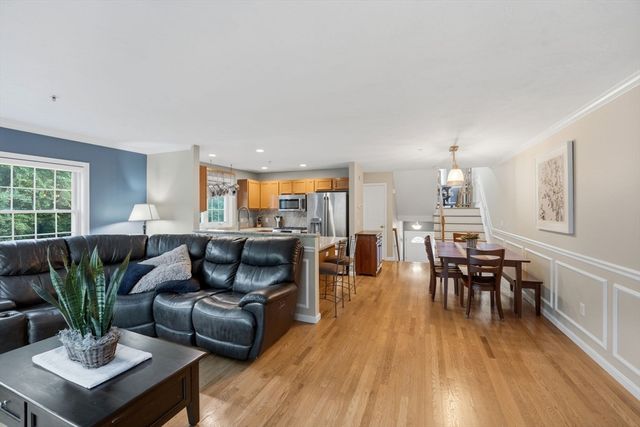 23 Azalea Ln 23, Grafton, MA 01519