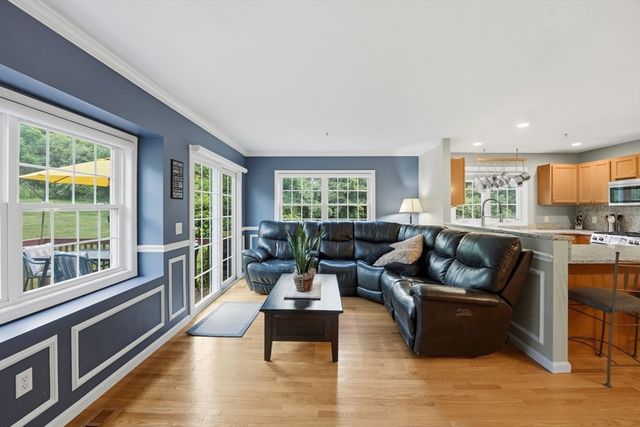 23 Azalea Ln 23, Grafton, MA 01519