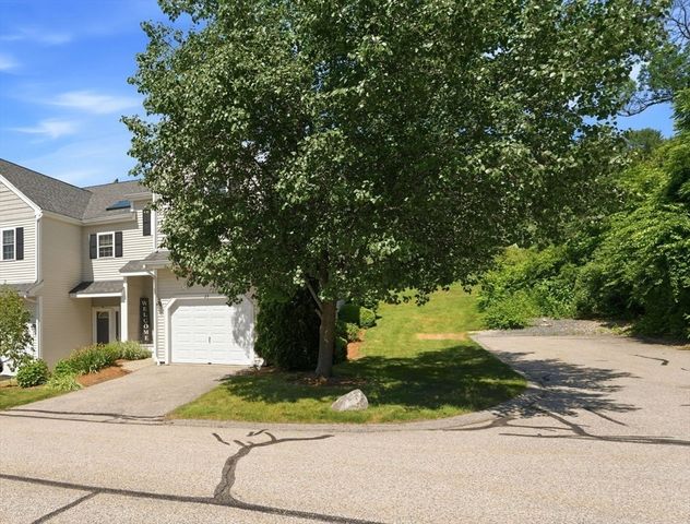 23 Azalea Ln 23, Grafton, MA 01519