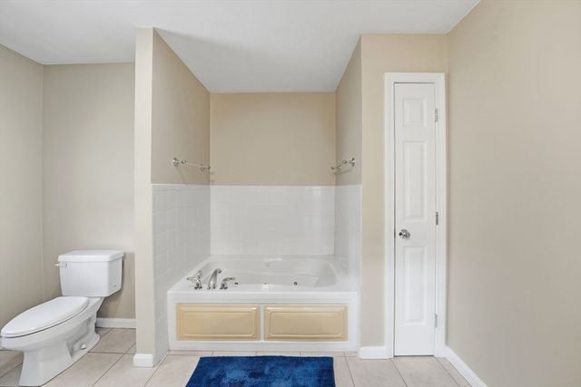 23 Azalea Ln 23, Grafton, MA 01519