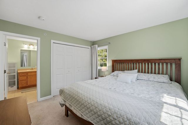 23 Azalea Ln 23, Grafton, MA 01519