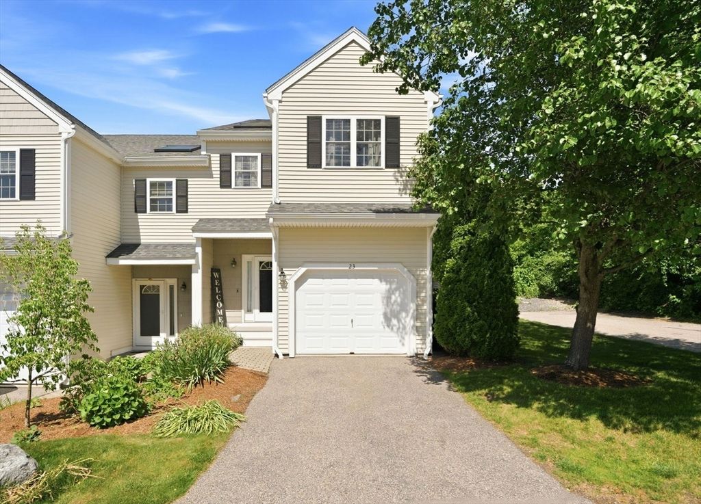23 Azalea Ln 23, Grafton, MA 01519