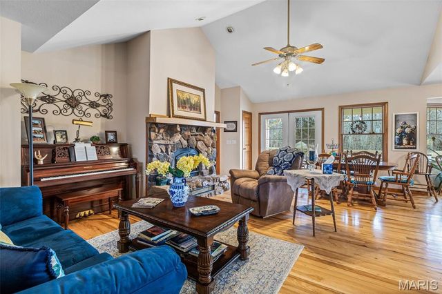 5050 Madison Road, Farmington, MO 63640