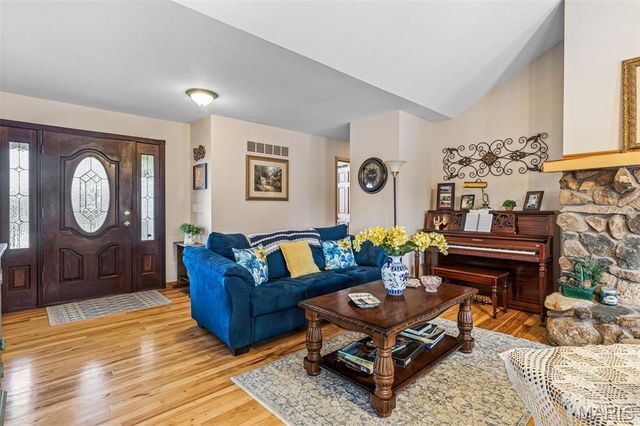 5050 Madison Road, Farmington, MO 63640