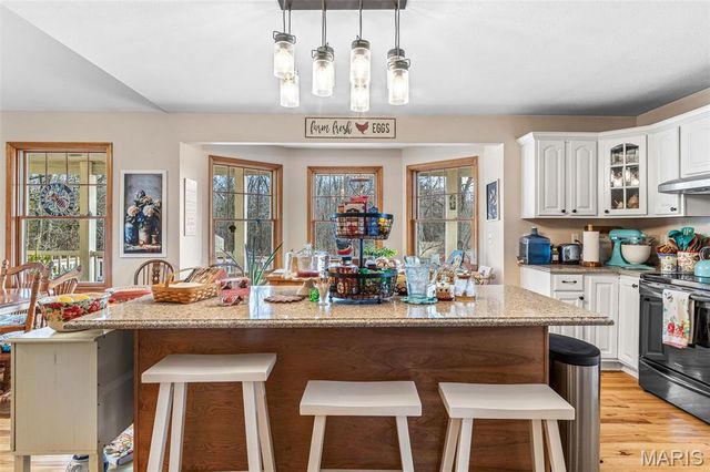 5050 Madison Road, Farmington, MO 63640