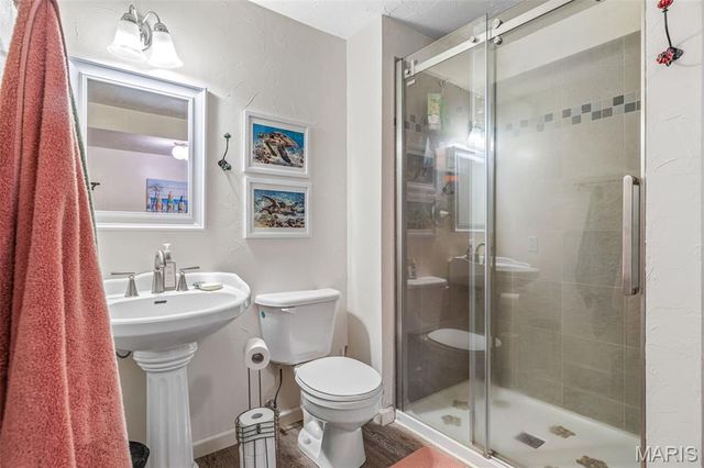 5050 Madison Road, Farmington, MO 63640