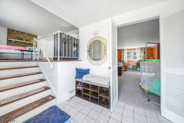 16 Woodland Trl, Sparta Twp., NJ 07871