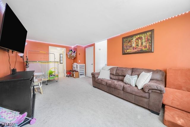 16 Woodland Trl, Sparta Twp., NJ 07871