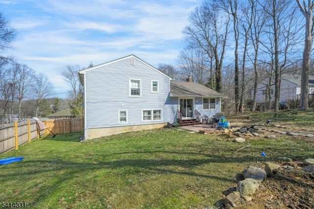 16 Woodland Trl, Sparta Twp., NJ 07871