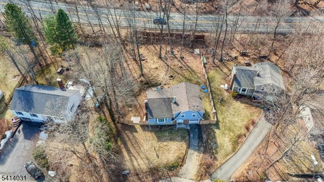 16 Woodland Trl, Sparta Twp., NJ 07871