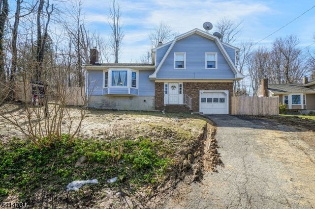 16 Woodland Trl, Sparta Twp., NJ 07871