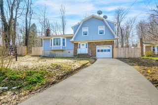 16 Woodland Trl, Sparta Twp., NJ 07871
