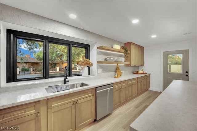 1244 Park Circle, Las Vegas, NV 89102