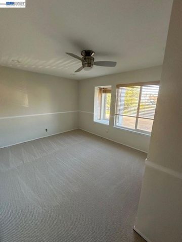 3219 Touriga Dr, Pleasanton, CA 94566