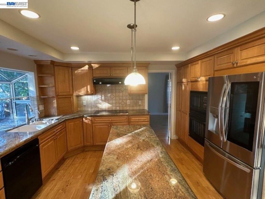 Image 2 of property listing at 3219 Touriga Dr, Pleasanton, CA 94566