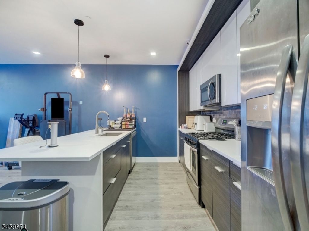 62 69Th St 403, Guttenberg Town, NJ 07093 — photo 4