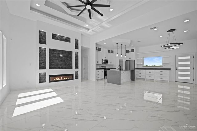 1044 Nina Avenue, Alamo, TX 78516