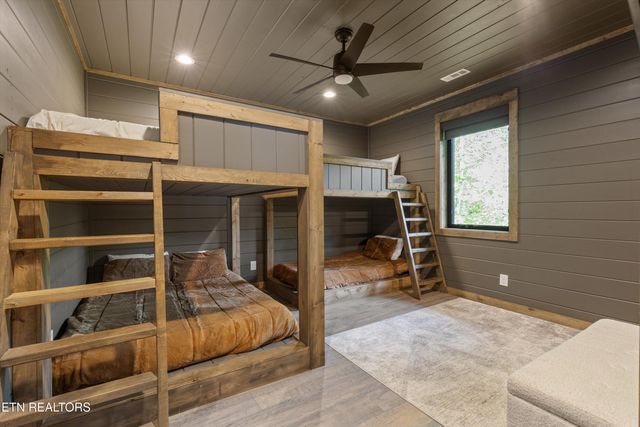 906 Saddle Creek Way, Sevierville, TN 37862