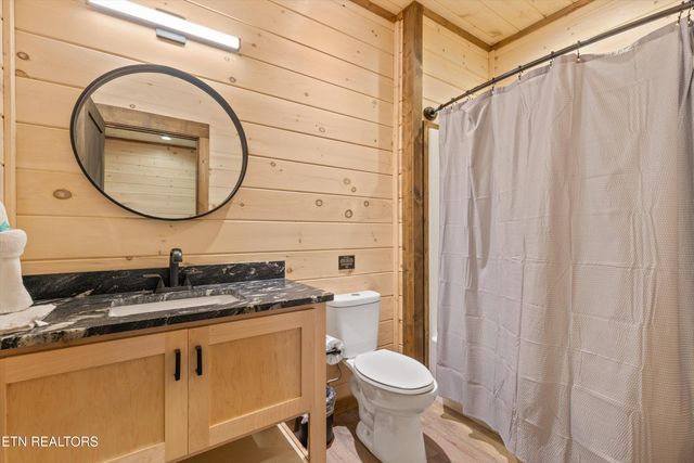 906 Saddle Creek Way, Sevierville, TN 37862