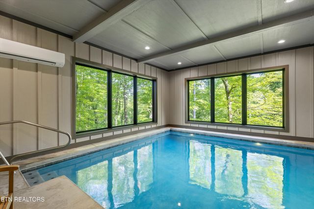 906 Saddle Creek Way, Sevierville, TN 37862