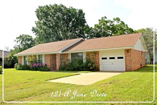 121 A Jane Drive, Columbus, TX 78934