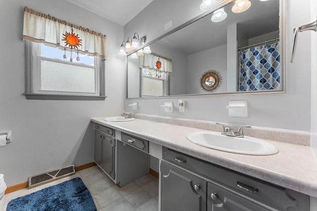 1250 N Rensselaer Court, Griffith, IN 46319