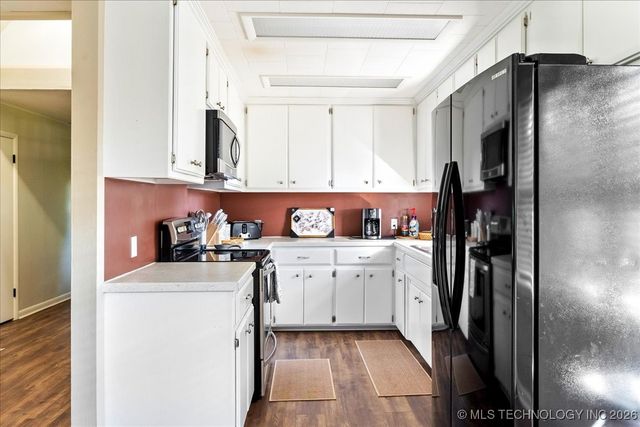 1614 Sherwood Road, Eufaula, OK 74432