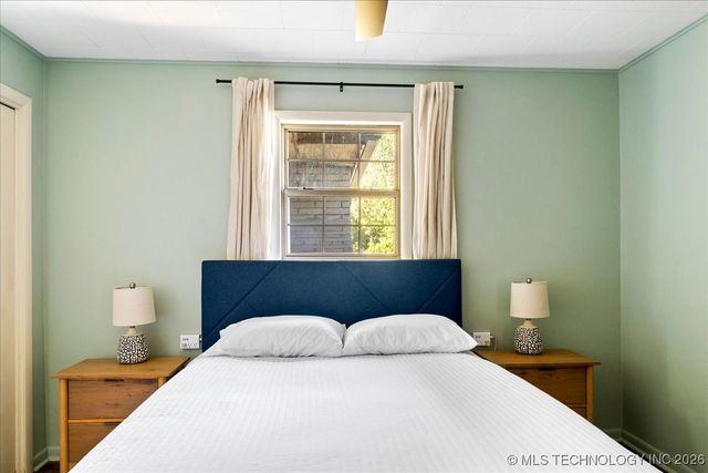 1614 Sherwood Road, Eufaula, OK 74432